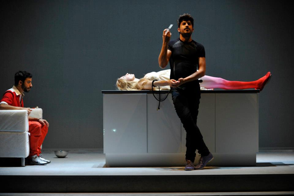 378949_168447393301935_1681164686_n