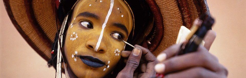 Un homme ou une femme en action?